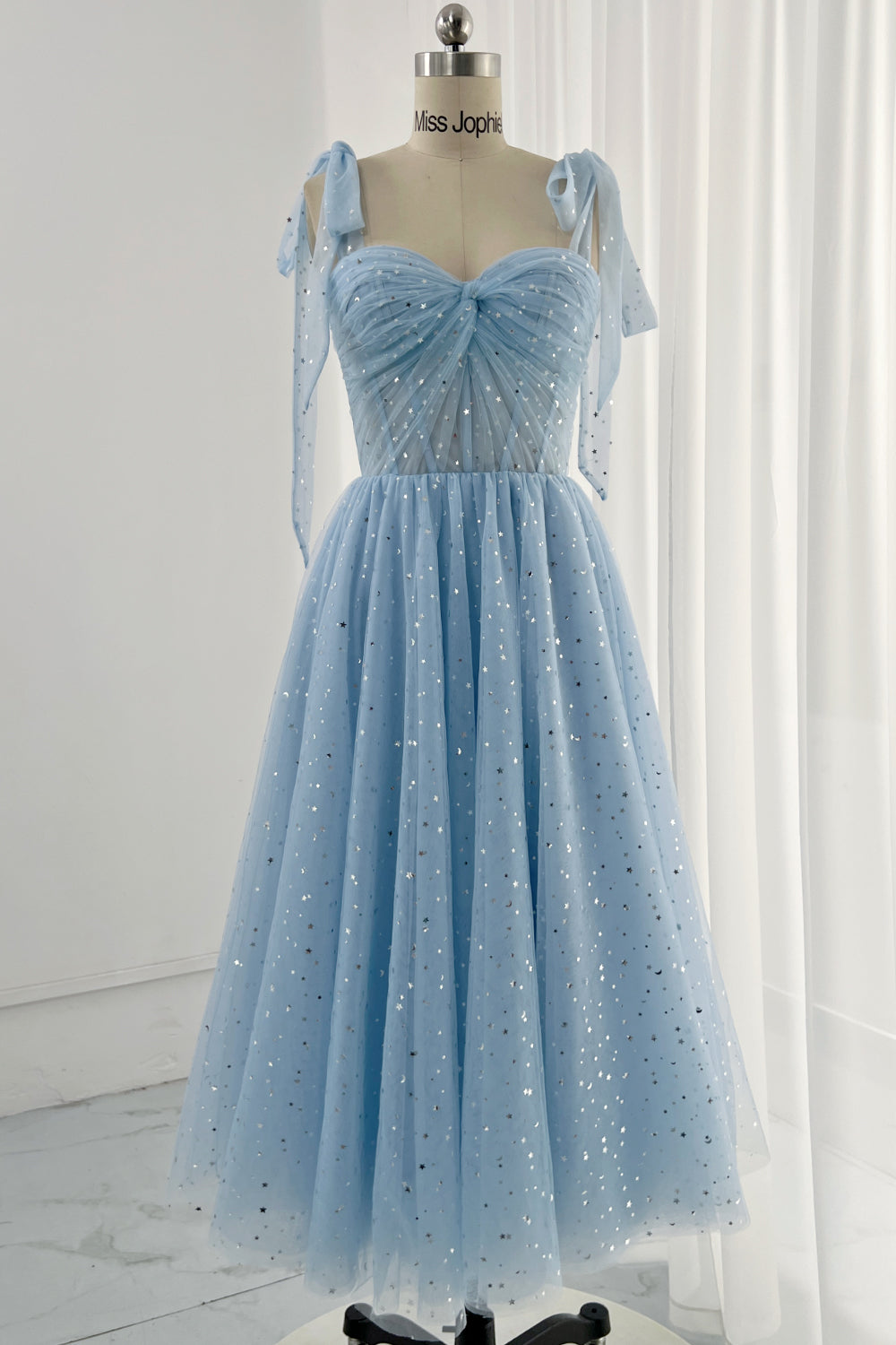 THEGIRLSOUTFITS Sweetheart Tulle Midi Prom Dress with Removable Straps