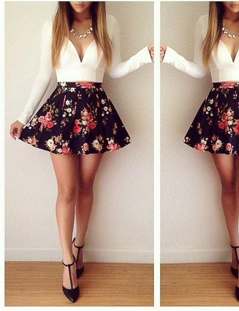 V-neck Long-sleeved Low-cut Floral Mini Dress - THEGIRLSOUTFITS